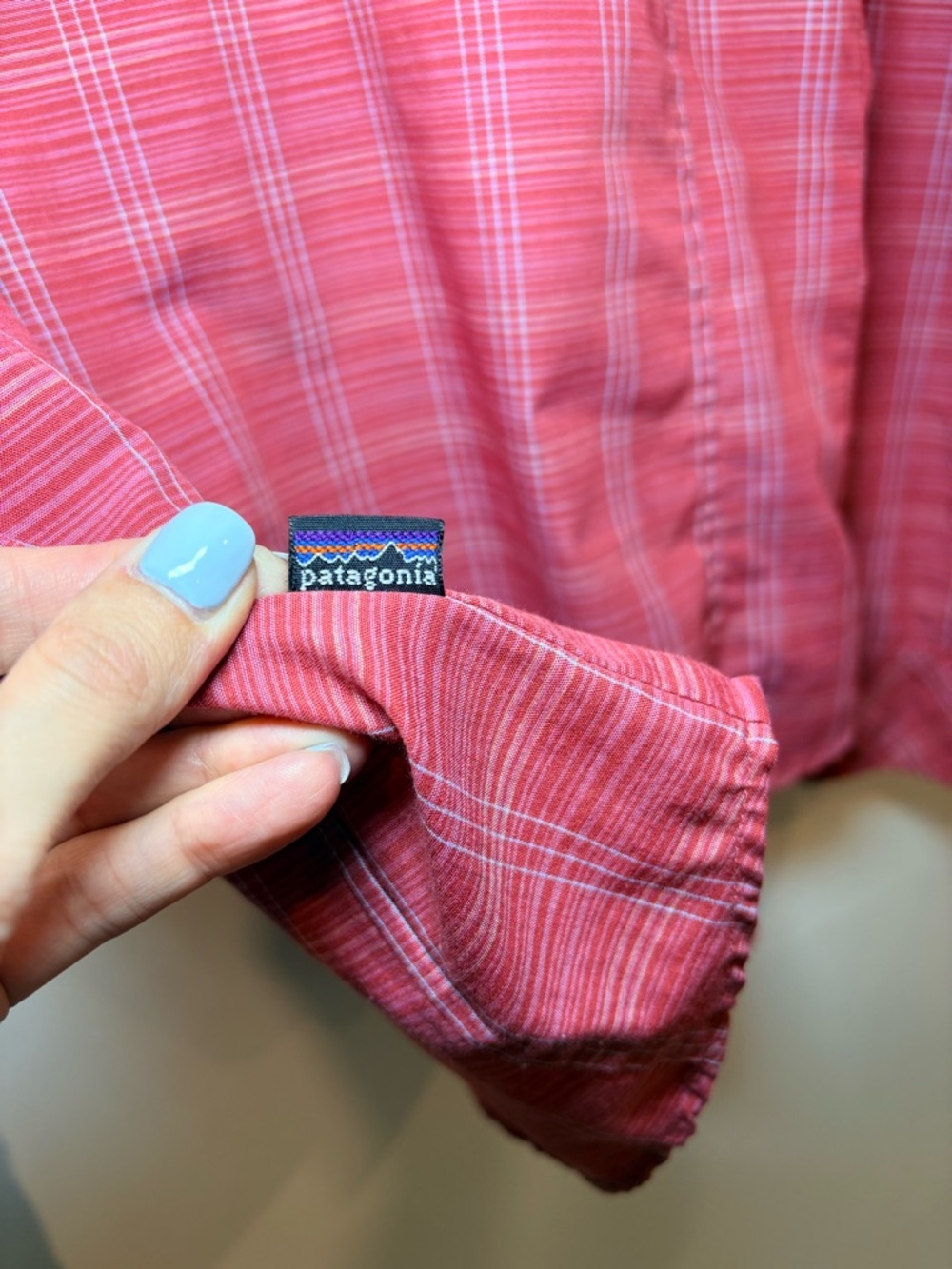 Patagonia Women’s Pink/Red Plaid Hiking Snap Front Shirt Size 4 - Picture 4 of 7